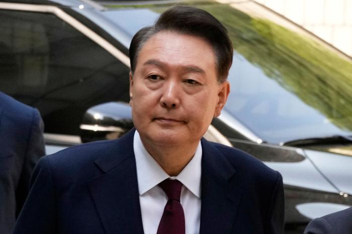 尹锡悦缺席涉内乱案庭审 韩国法院进行缺席审判