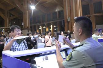 柬埔寨2026年对中国游客试行免签入境