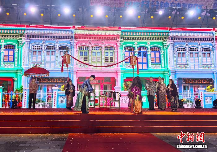 新加坡文化美食集市重庆启幕 展狮城多元文化肌理