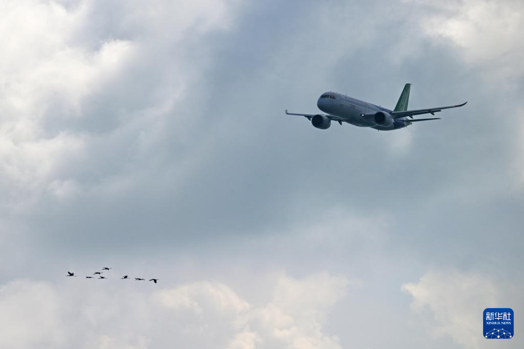 第十届新加坡航展举行媒体预演