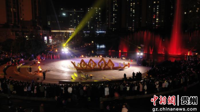 “醉”美习水·非遗秀燃情上演 鼓韵龙舞铁花点亮新春之夜