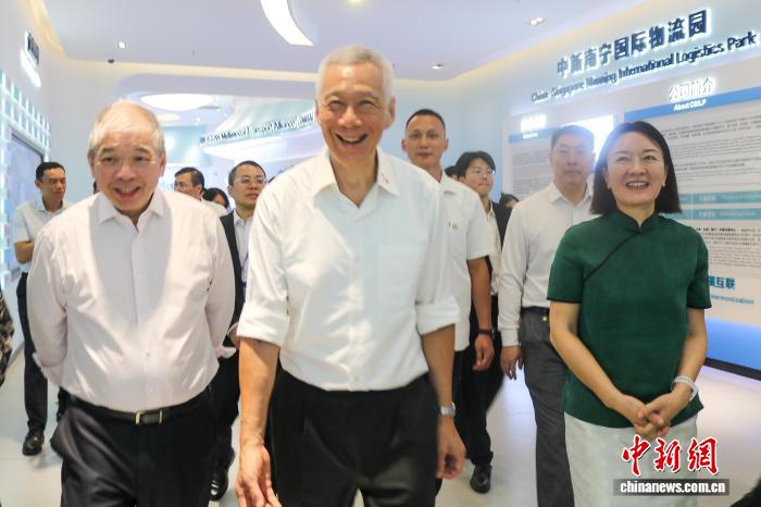 李显龙：新加坡与中国合作潜力巨大